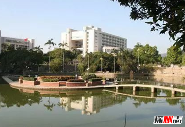 各大大學(xué)靈異事件,北京清華大學(xué)明清是亂葬崗(孤魂野鬼)