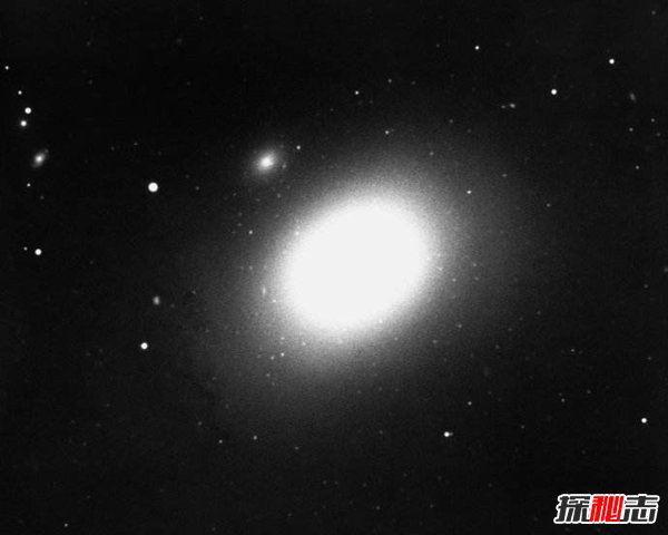 橢圓星系之謎,內(nèi)部可能有外星人的存在(年老色衰)