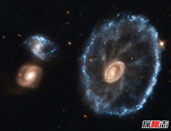 車輪星系之謎,巨大的車輪居然是被撞出來的
