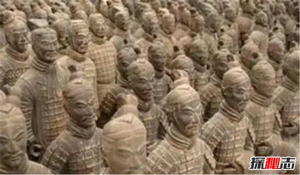 駭人!秦始皇兵馬俑不帶頭盔的真相,為了加官進爵